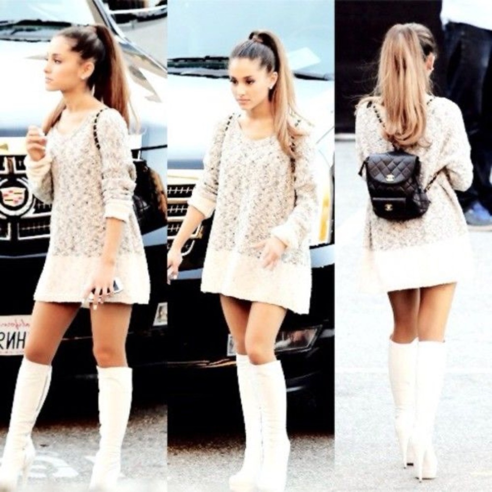 Ariana Grande - Vince Camuto Sweater Size Large